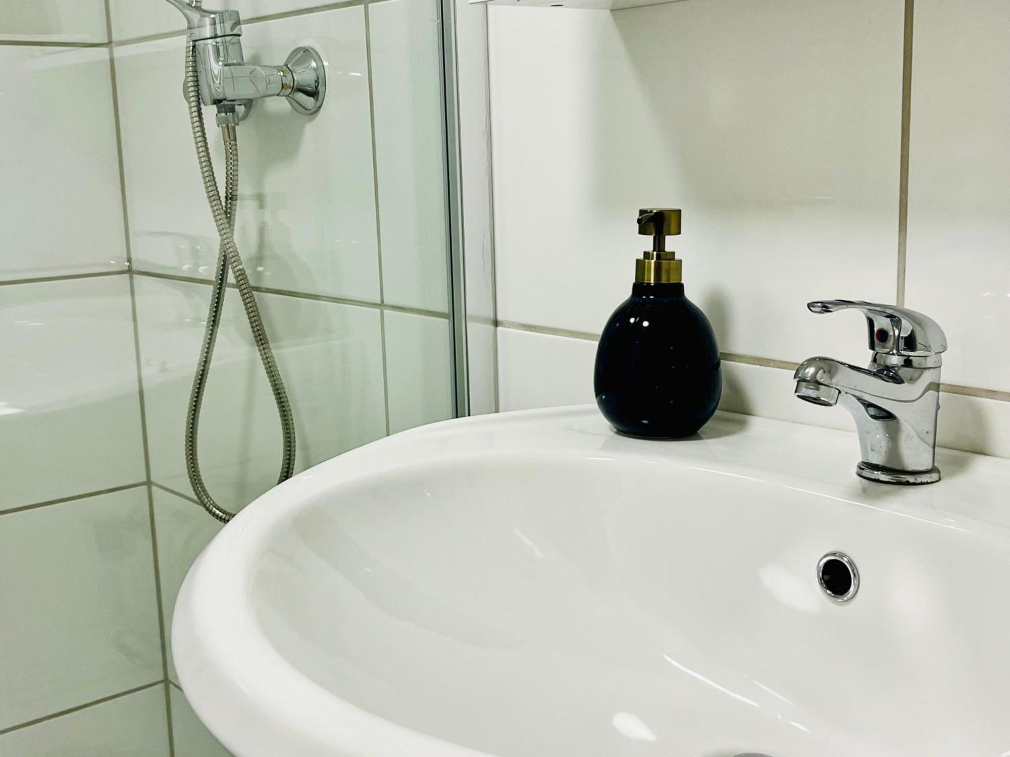 Aycatcherhomes - Top Lage I Zentral I Altstadt Marburg I Naehe Fluss Lahn I Wlan I Parterre Boutique Apartment Orion Ngoại thất bức ảnh